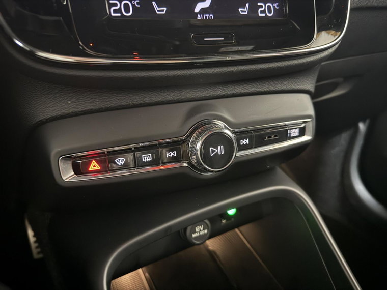 Vehicle Image 48