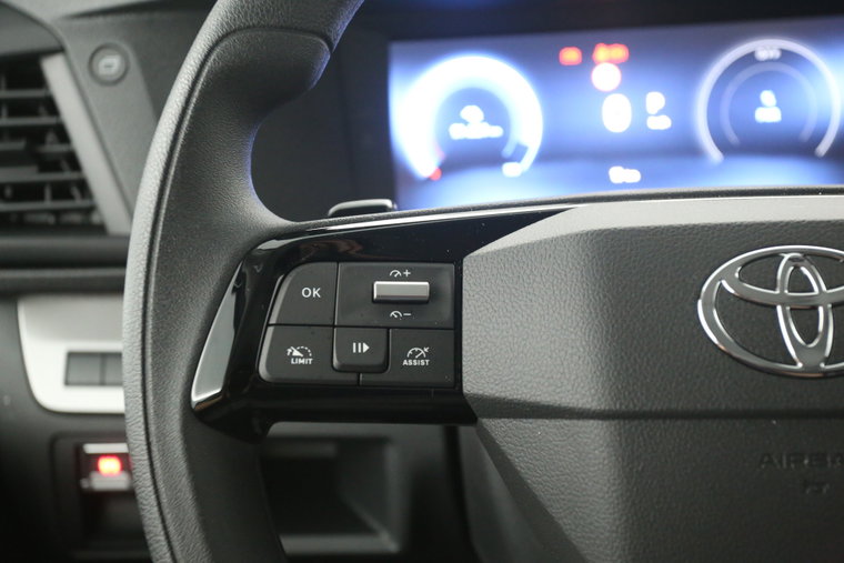 Vehicle Image 16