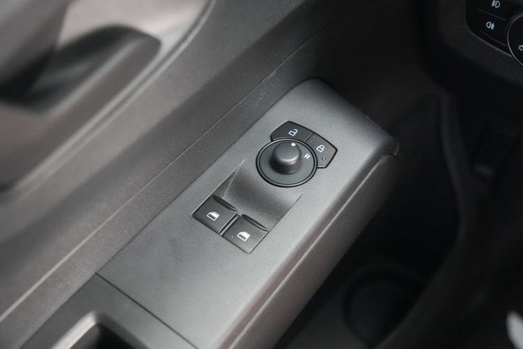 Vehicle Image 26