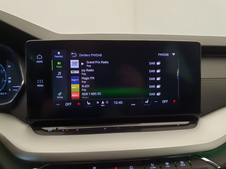 Vehicle Image 14