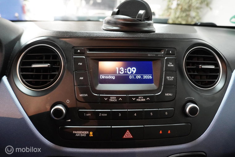 Vehicle Image 19