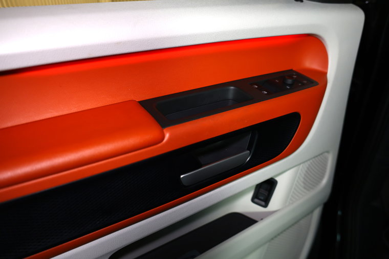 Vehicle Image 13
