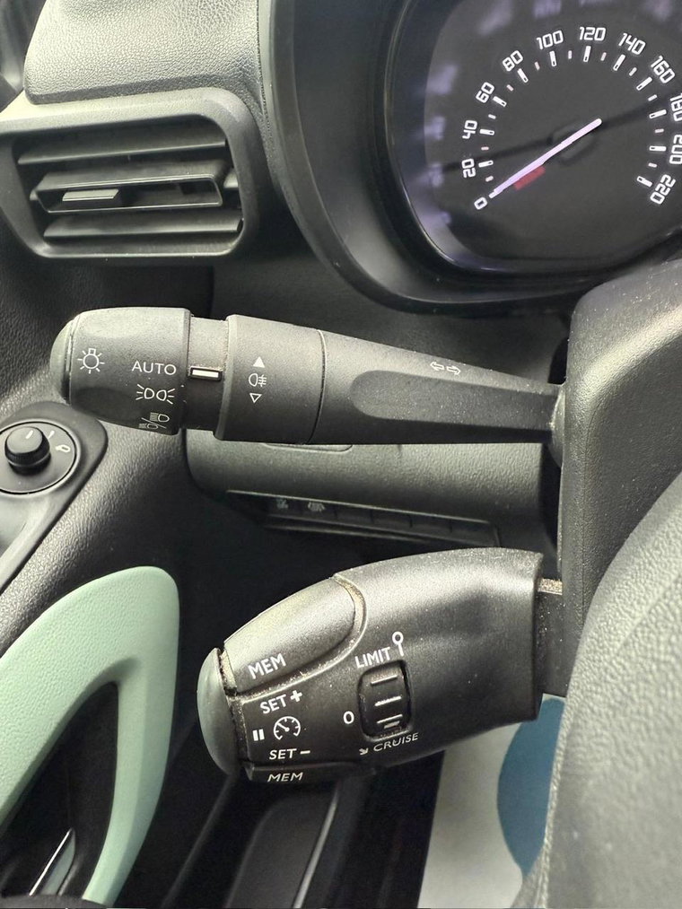 Vehicle Image 37