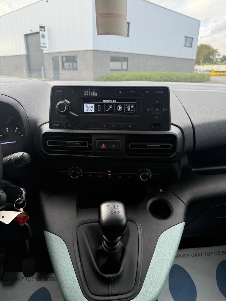 Vehicle Image 41