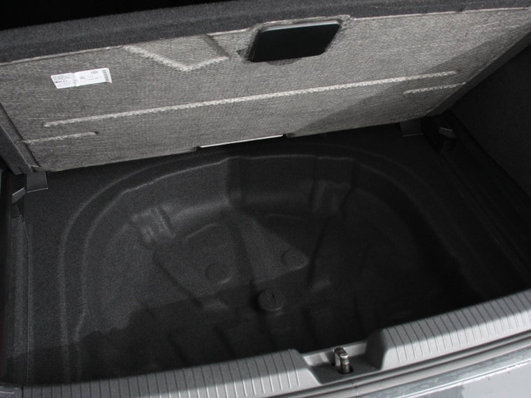 Vehicle Image 38