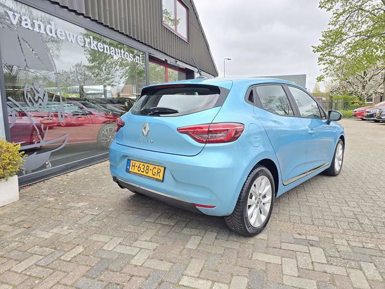 Vehicle Image 32