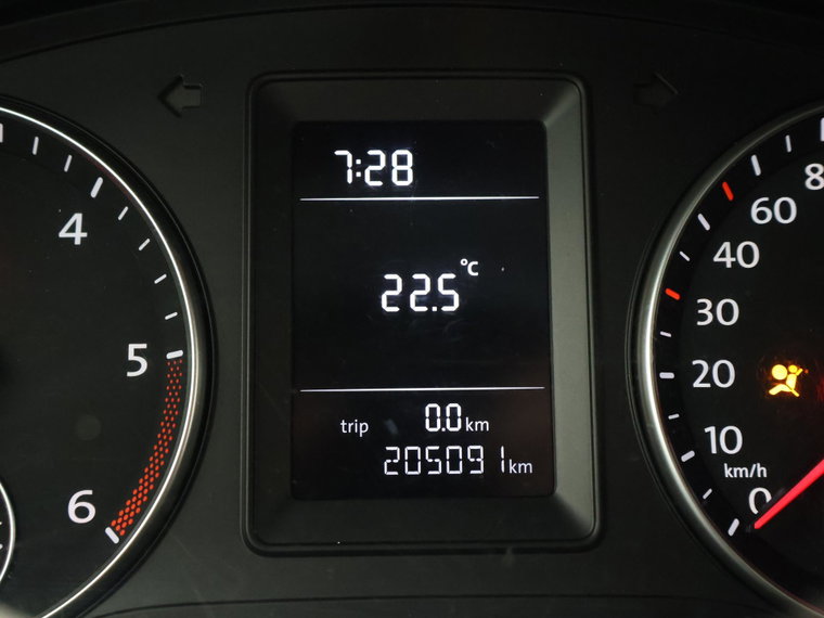 Vehicle Image 25