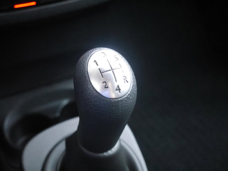 Vehicle Image 23