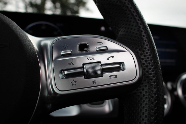 Vehicle Image 30