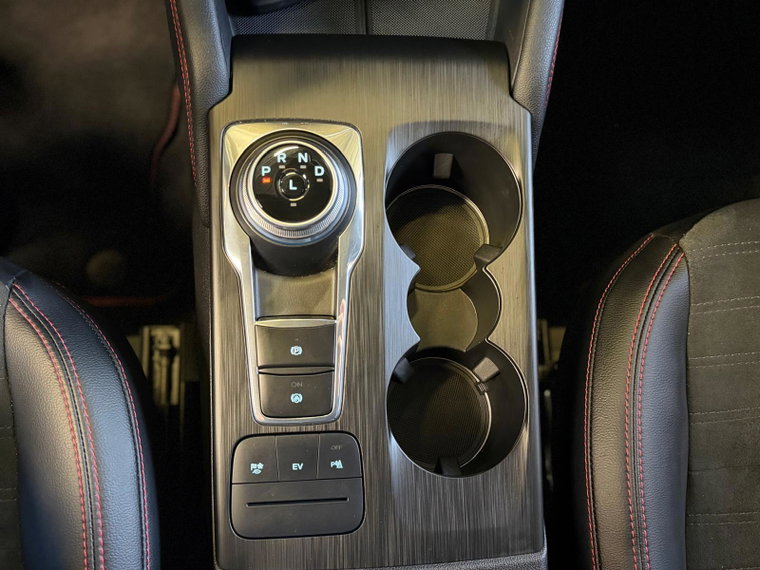 Vehicle Image 25