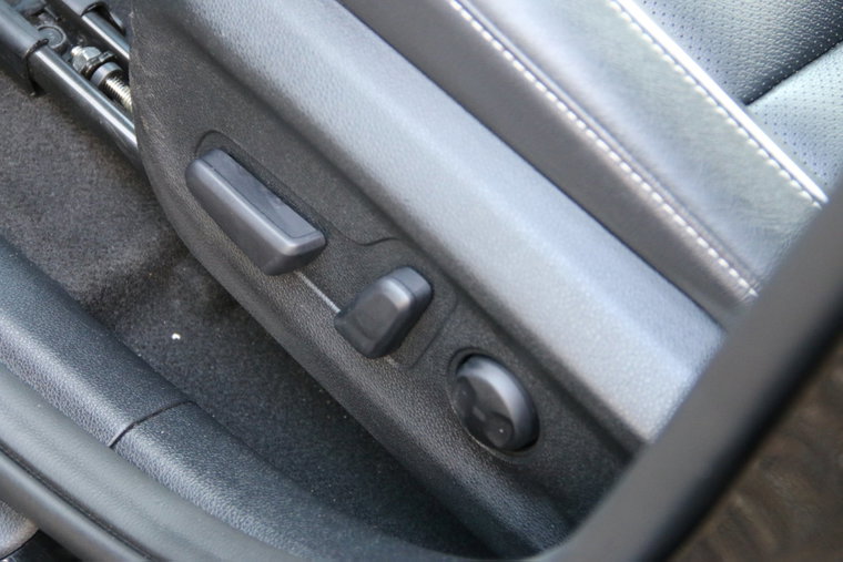 Vehicle Image 23