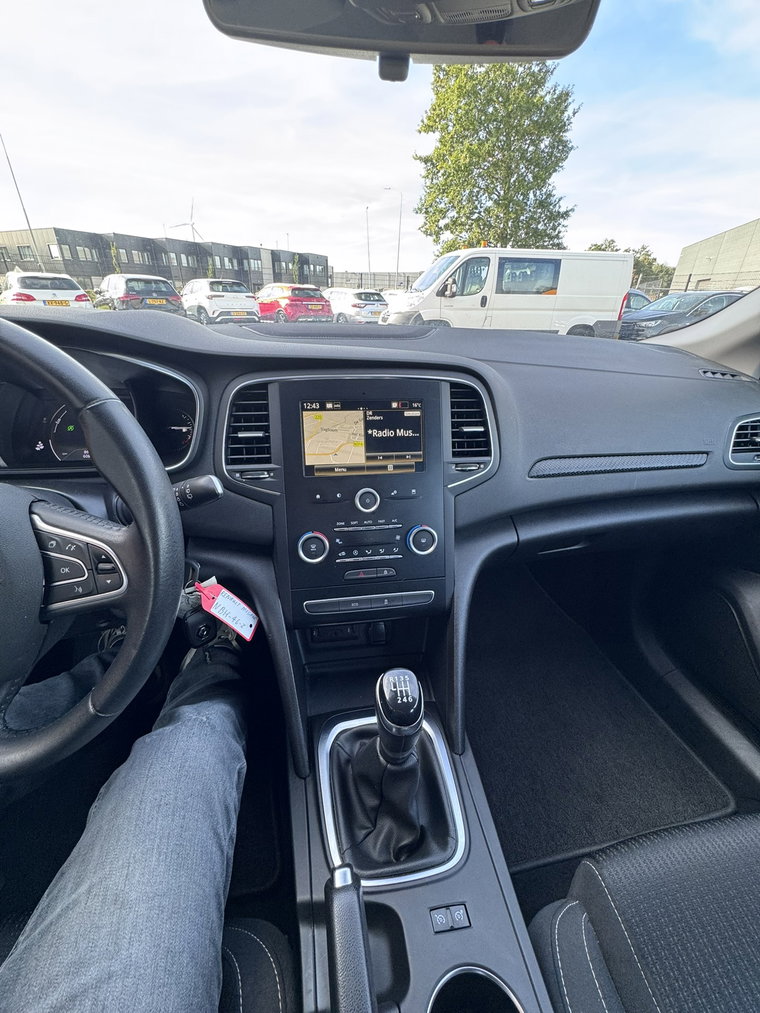 Vehicle Image 18