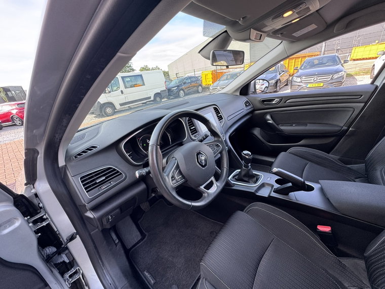 Vehicle Image 22