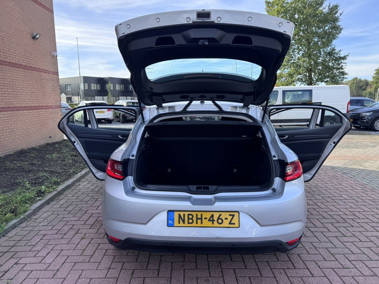 Vehicle Image 27