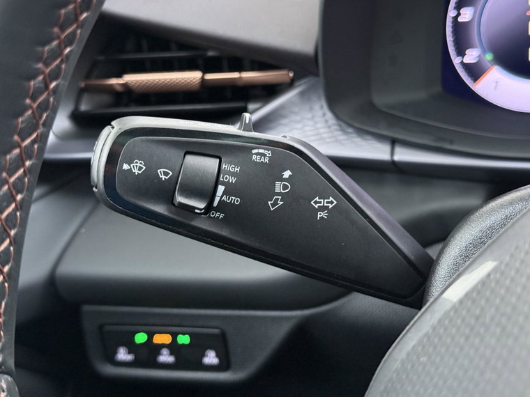 Vehicle Image 28