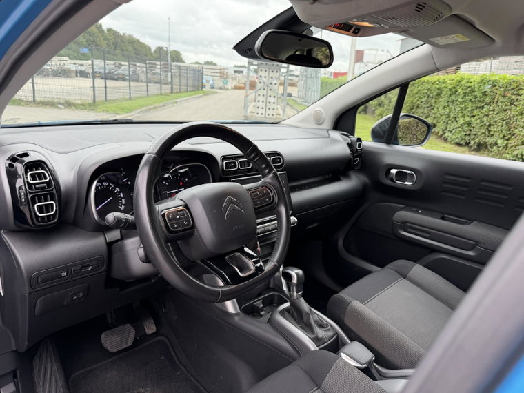 Vehicle Image 18