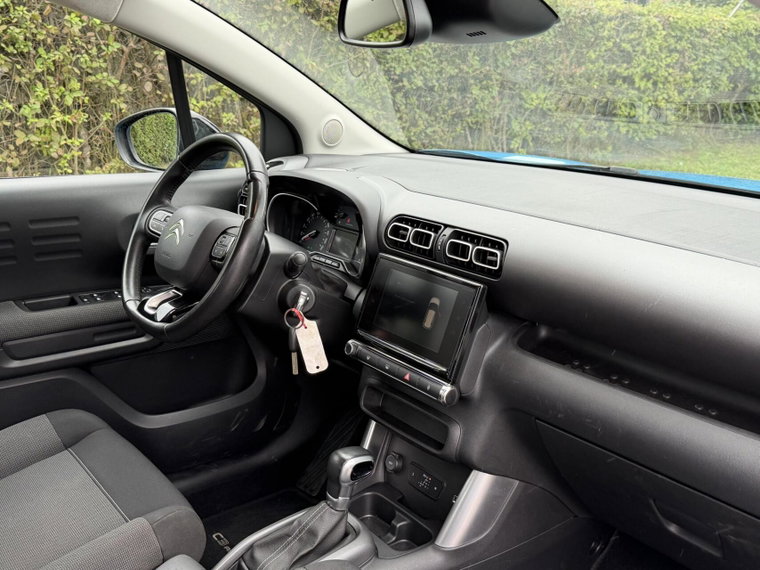 Vehicle Image 19