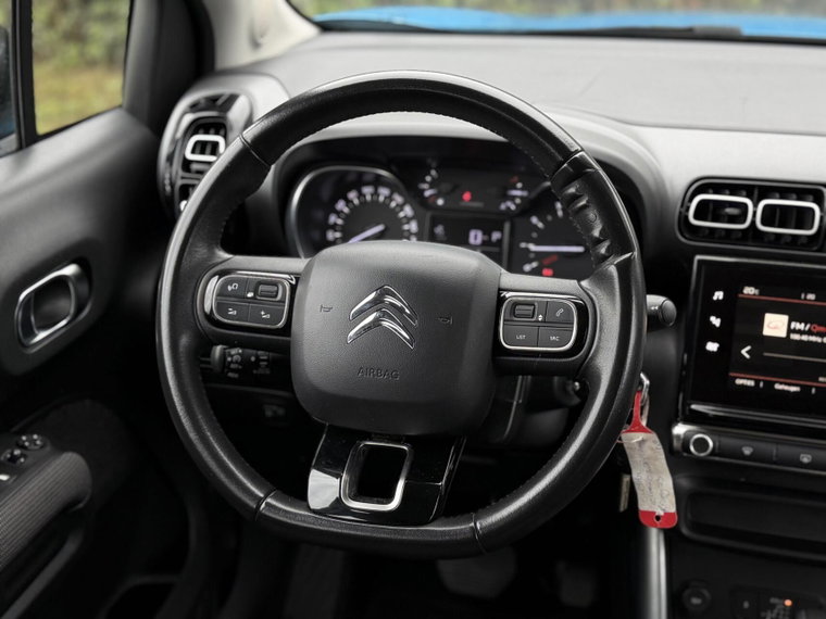 Vehicle Image 22