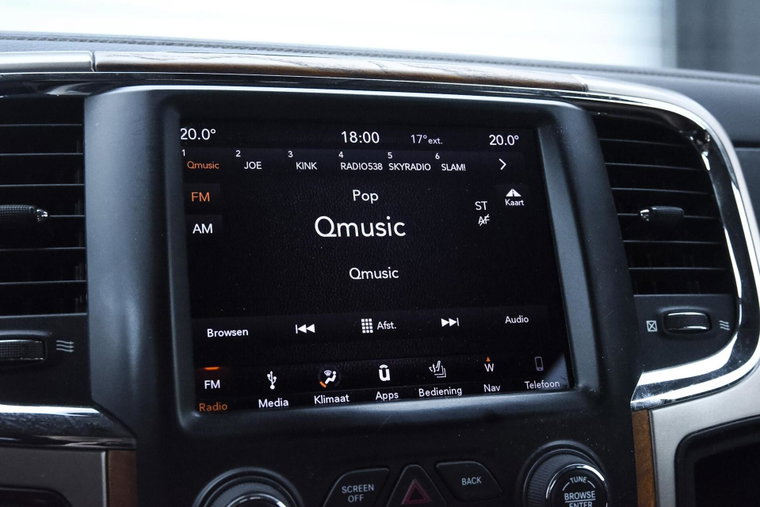 Vehicle Image 35