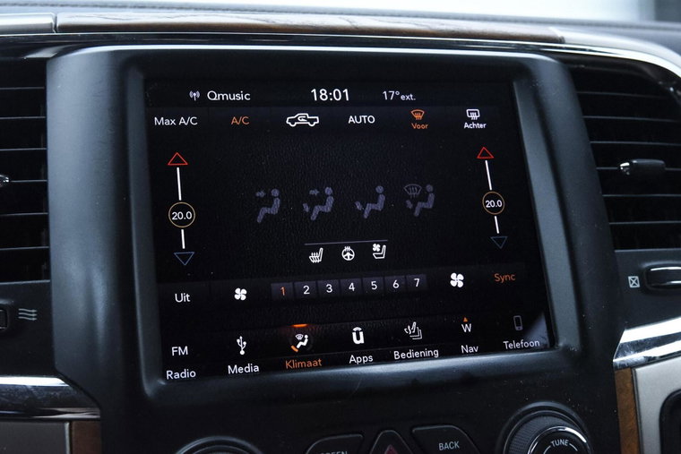 Vehicle Image 36