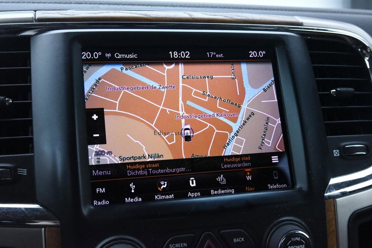 Vehicle Image 38