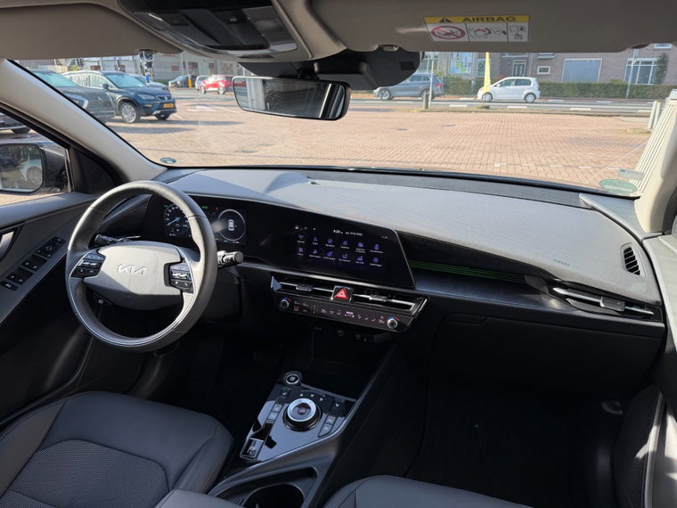 Vehicle Image 35