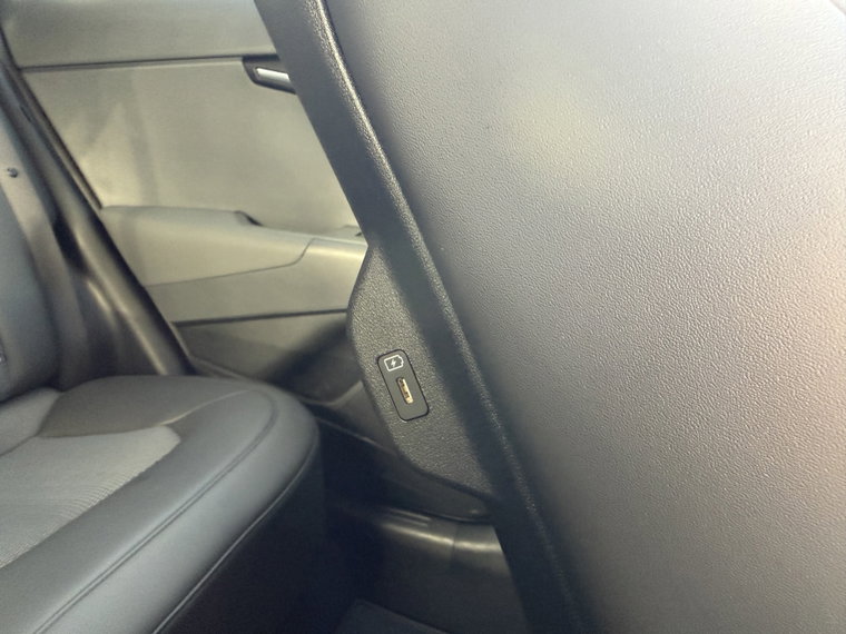 Vehicle Image 39