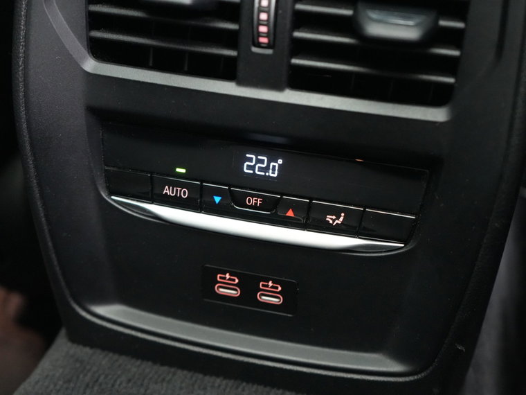 Vehicle Image 45
