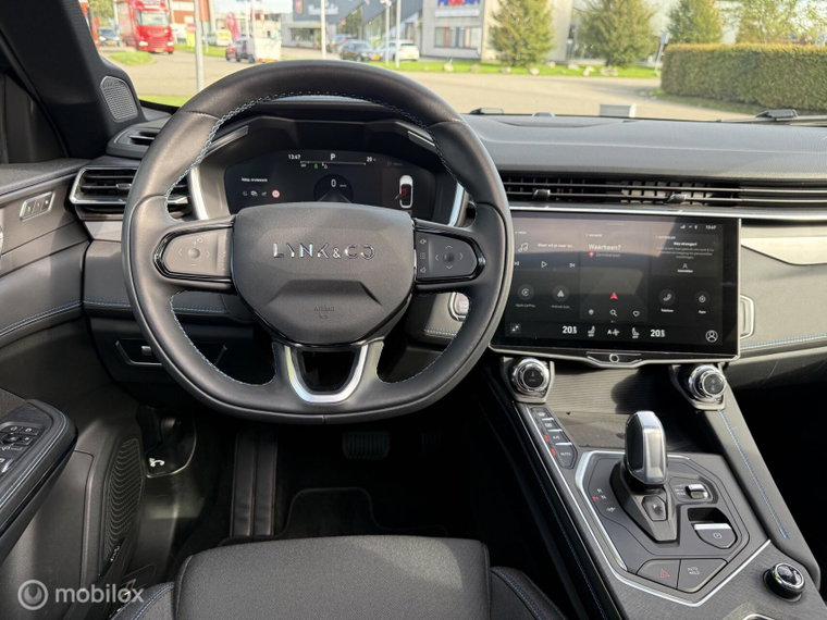 Vehicle Image 15