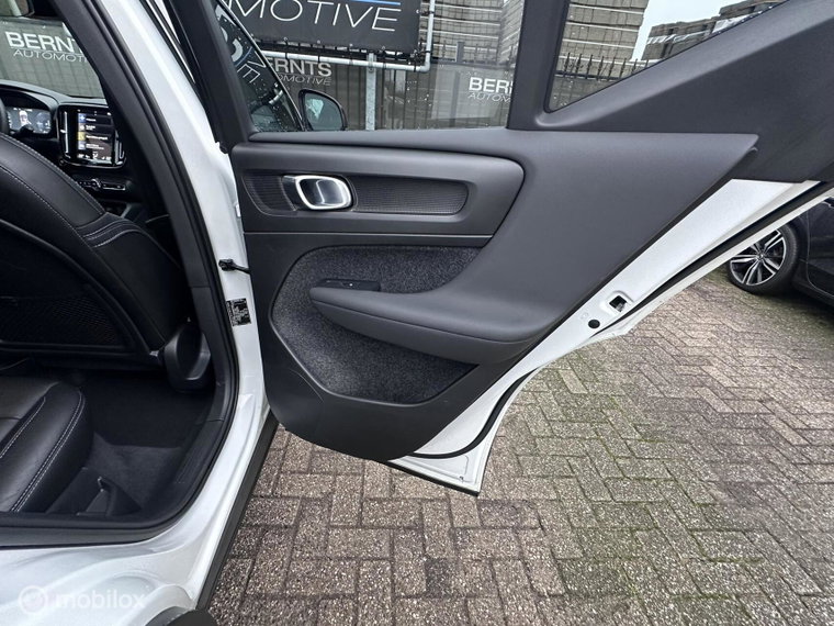 Vehicle Image 45