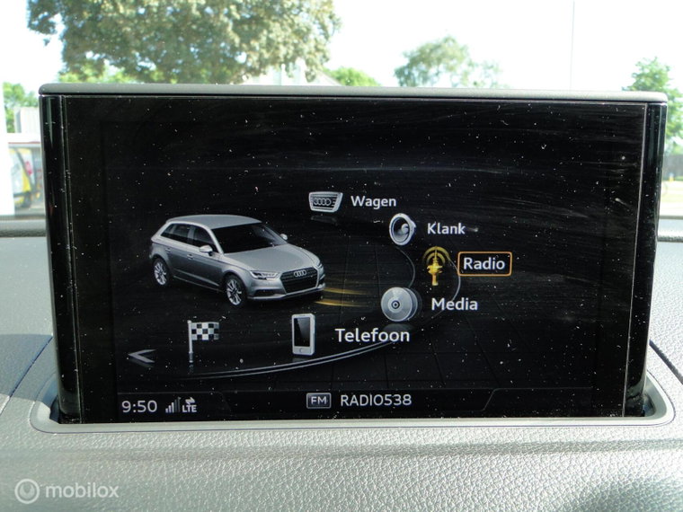 Vehicle Image 19