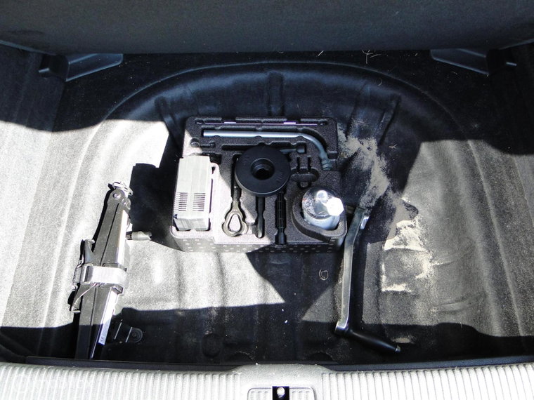 Vehicle Image 36