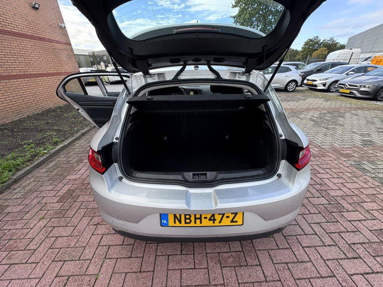 Vehicle Image 22