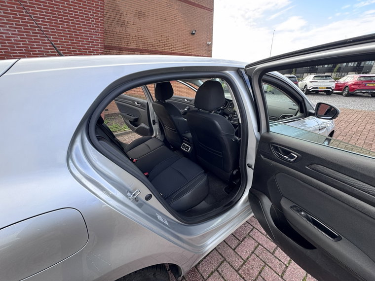 Vehicle Image 23