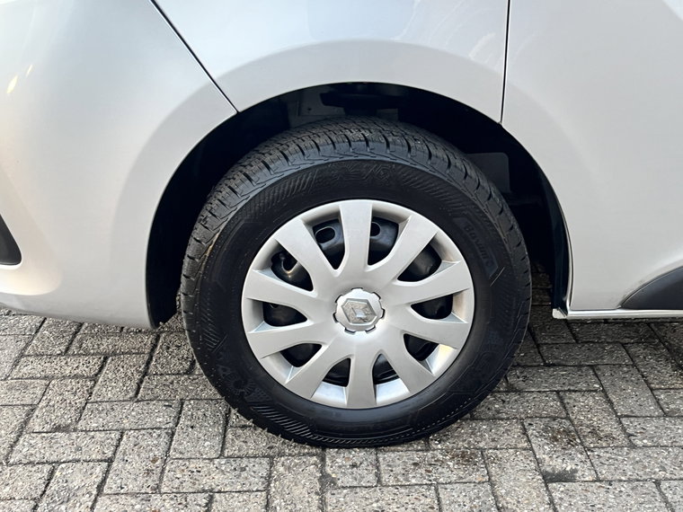 Vehicle Image 23