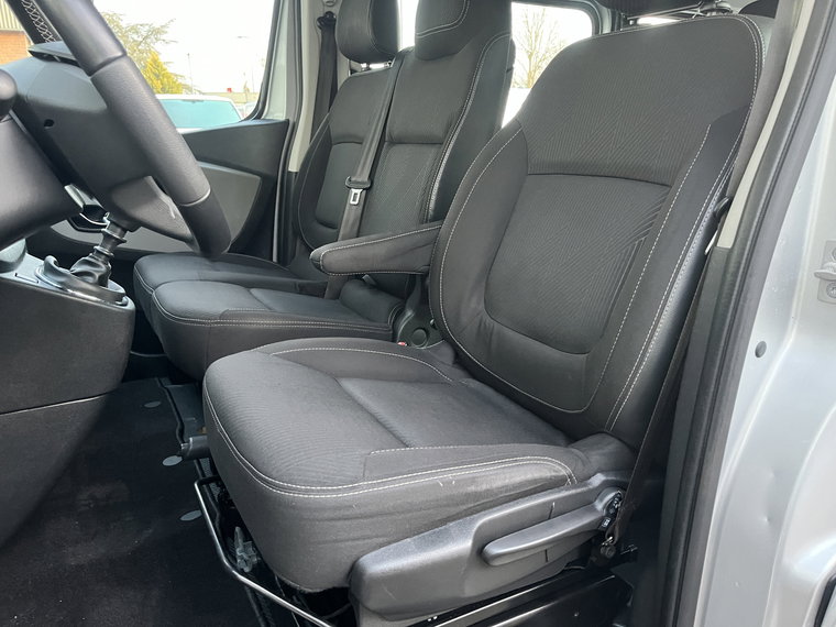 Vehicle Image 30