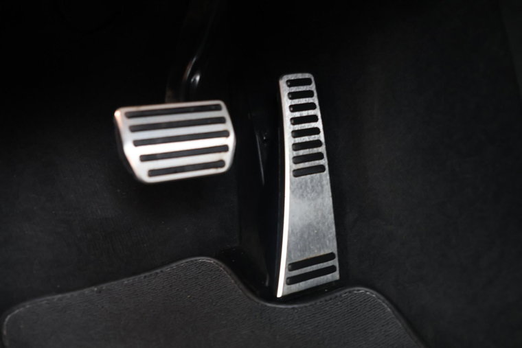 Vehicle Image 33