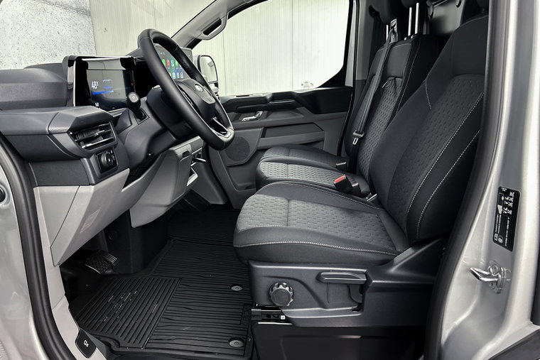 Vehicle Image 21