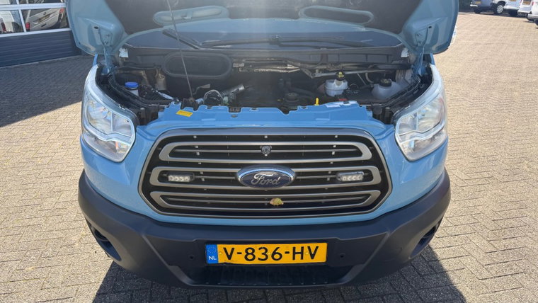 Vehicle Image 19