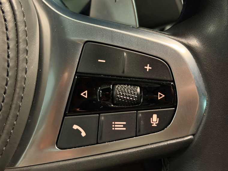 Vehicle Image 24