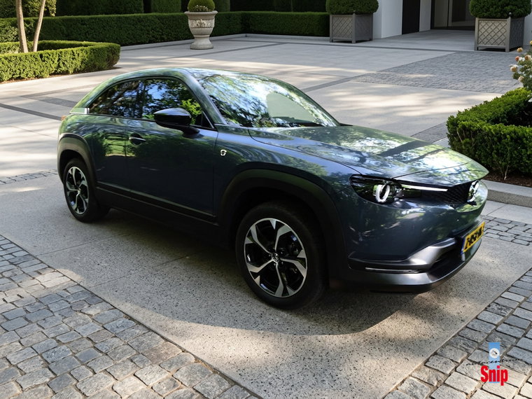 Vehicle Image 16