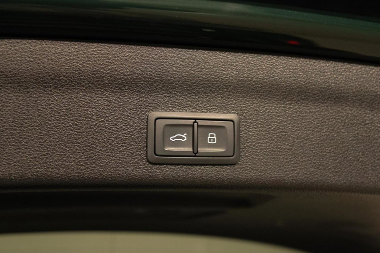 Vehicle Image 46
