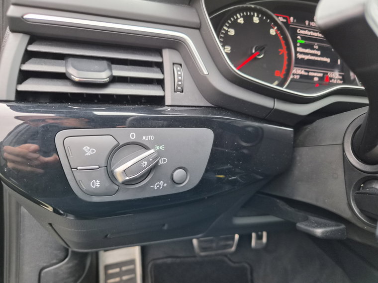 Vehicle Image 34