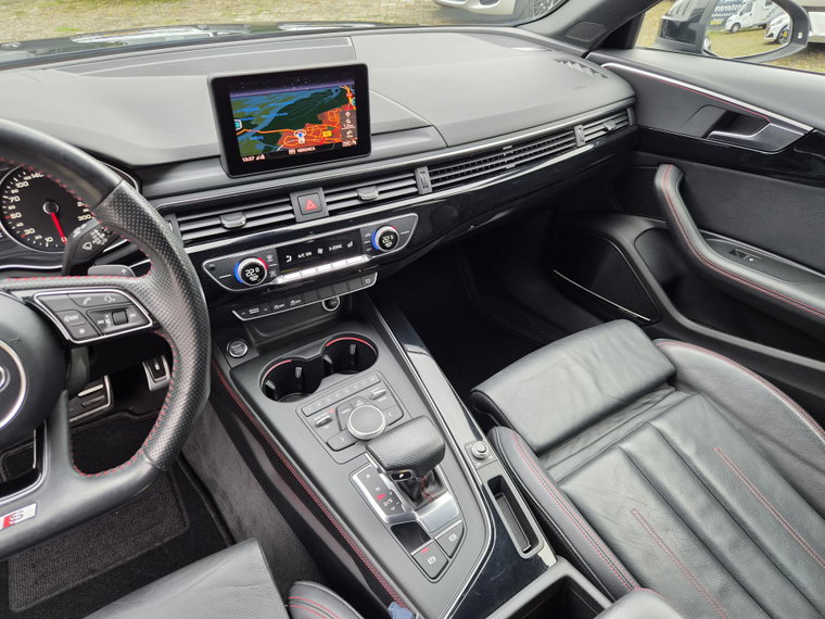 Vehicle Image 35