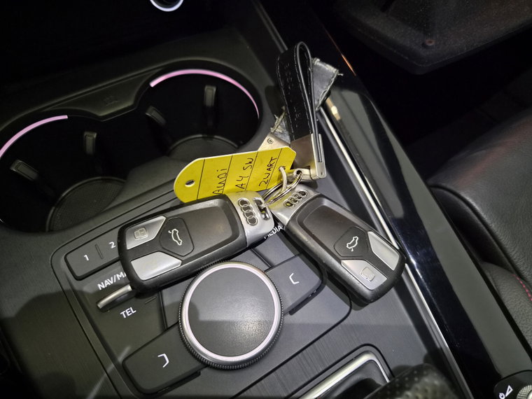 Vehicle Image 42
