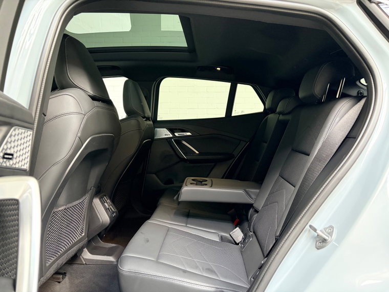 Vehicle Image 37