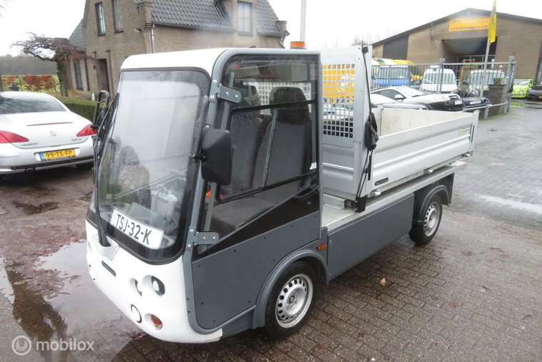 Vehicle Image 21