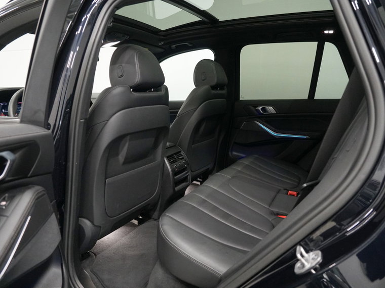 Vehicle Image 33
