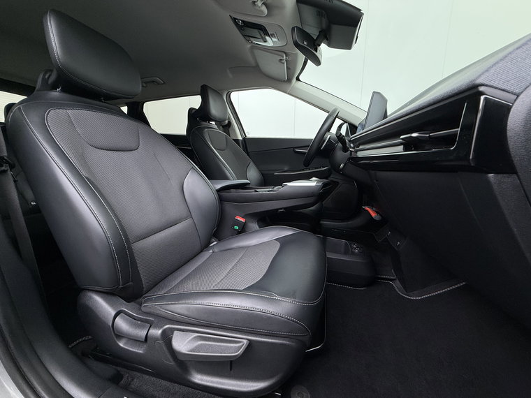 Vehicle Image 37