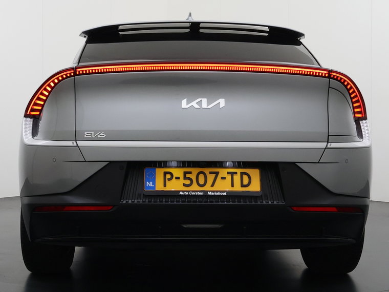 Vehicle Image 42